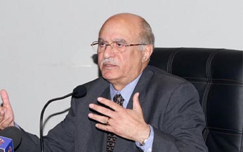 طاهر العدوان يحتج على السوربون وهارفرد