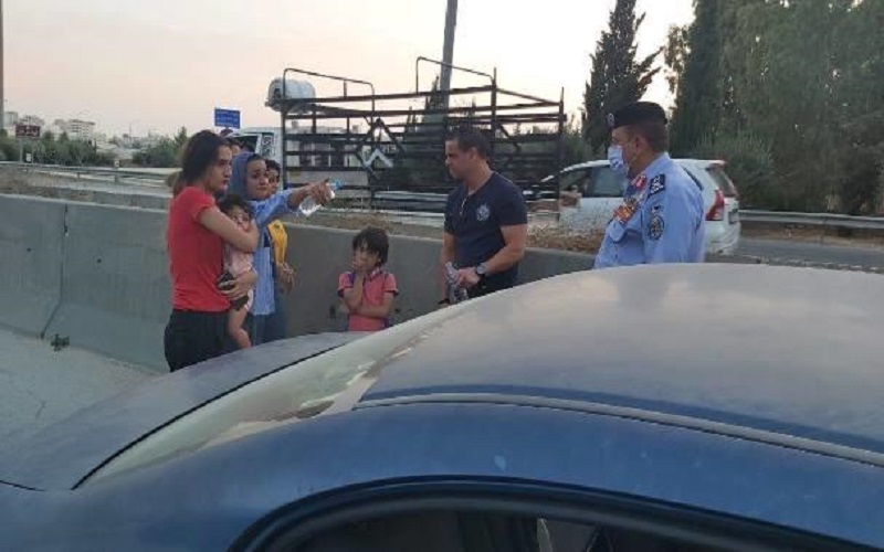 الحواتمة يطمئن على عائلة تعرضت لحادث