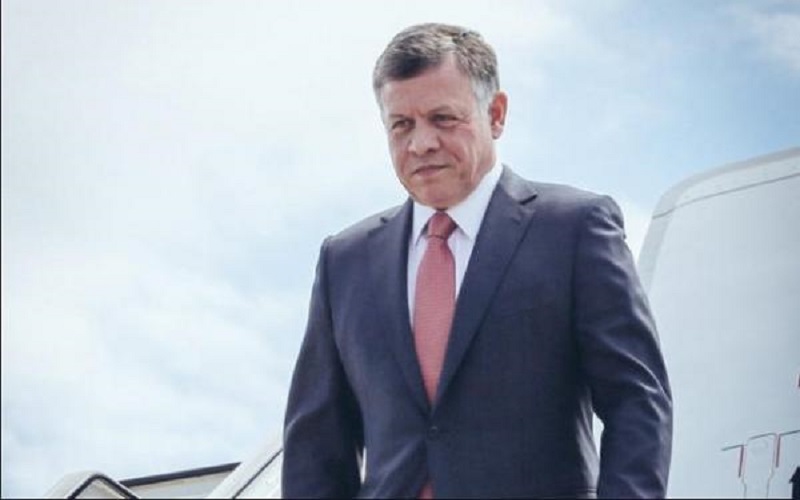 الملك يغادر إلى فرنسا