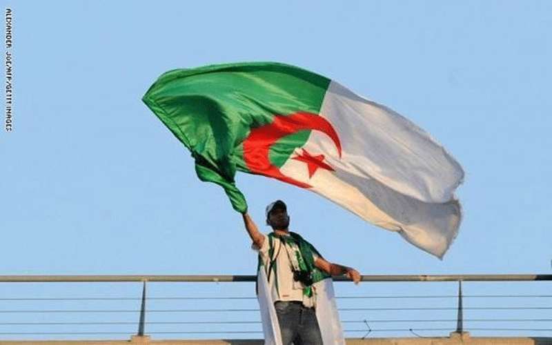 حظر مؤقت لوسائل التواصل بالجزائر