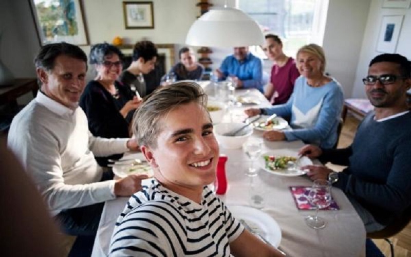 15 طريقة مختلفة لخلق السعادة في