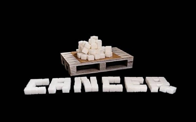 هل يؤدي تناول السكر للإصابة بالسرطان؟