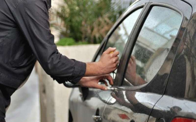 سرقة 49 ألف دينار من مركبة