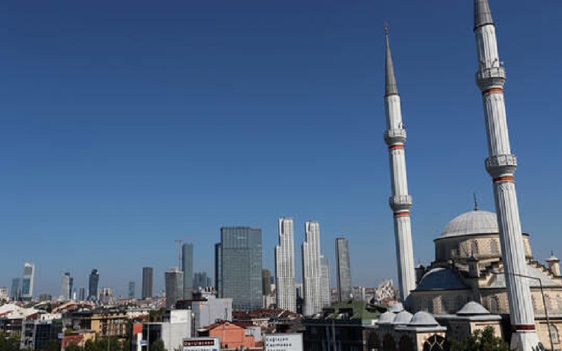 تركيا تتجاوز 300 ألف إصابة بكورونا