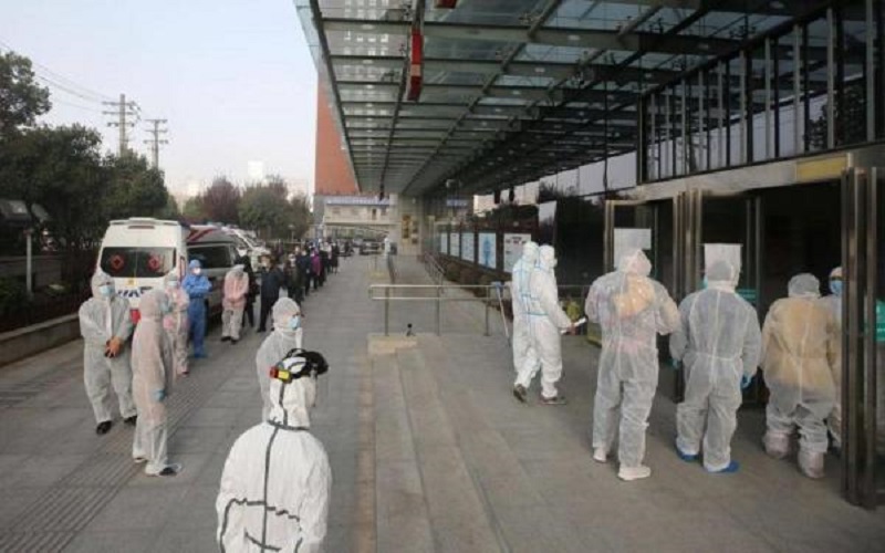 التشيك تفرض حظر تجول مع تفشي