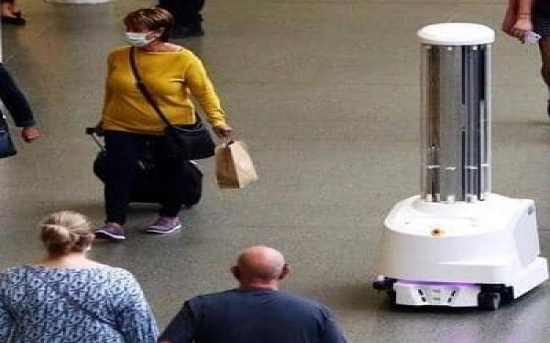 بالأشعة فوق البنفسجية .. روبوتات تلاحق