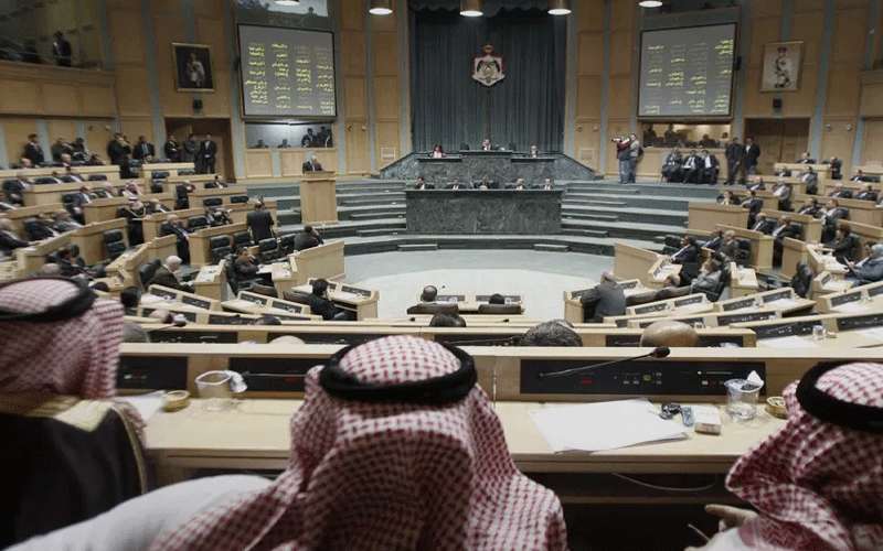 مترشح يعلن انه رئيس النواب القادم