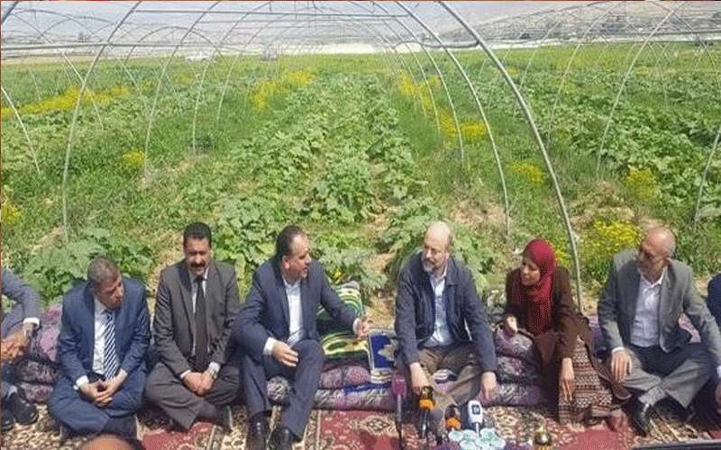 الرزاز : برنامج لتشغيل الشباب بالزراعة