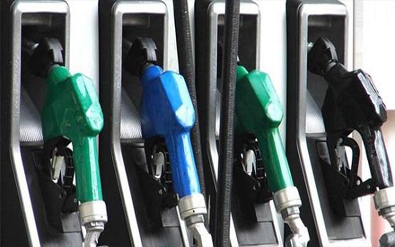 ترجيح تخفيض أسعار المشتقات النفطية