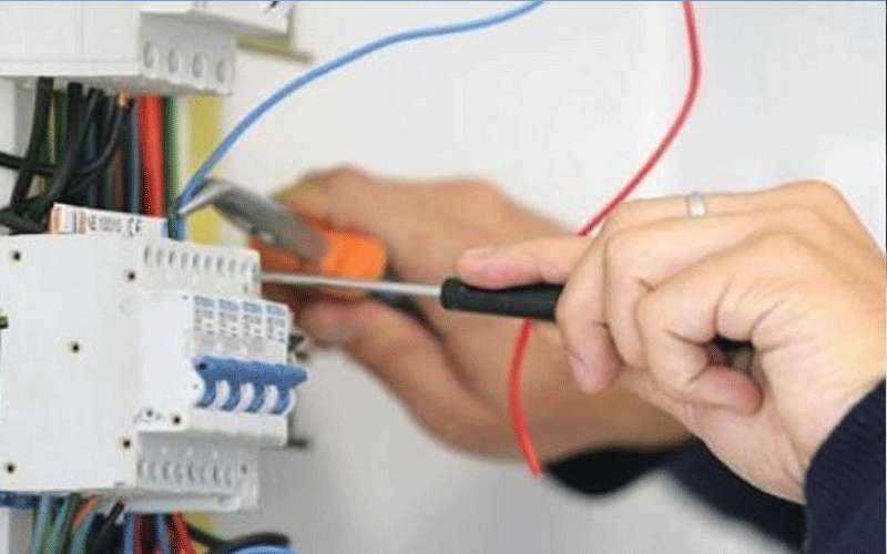 تثبيت أسعار الكهرباء