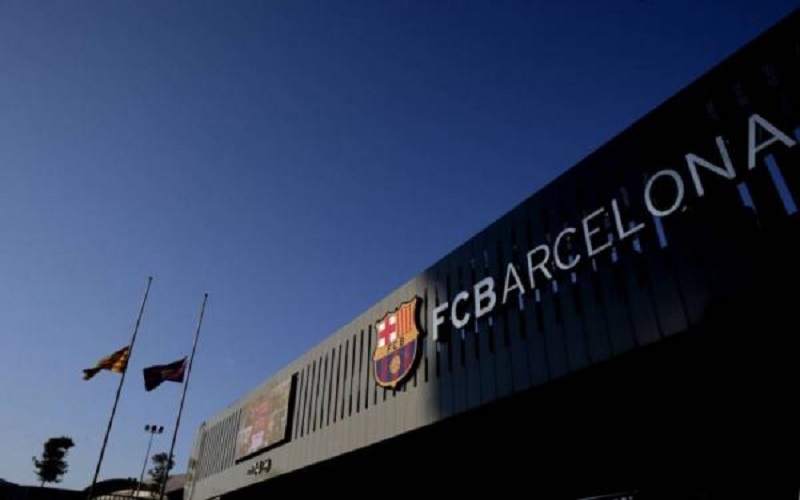 برشلونة يخسر 97 مليون يورو والديون