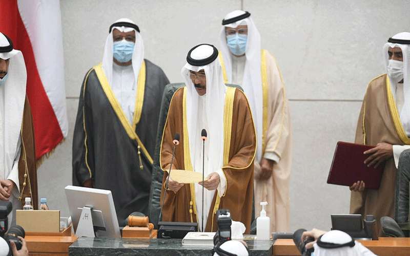 أمير الكويت يجدد الثقة بالحكومة الحالية