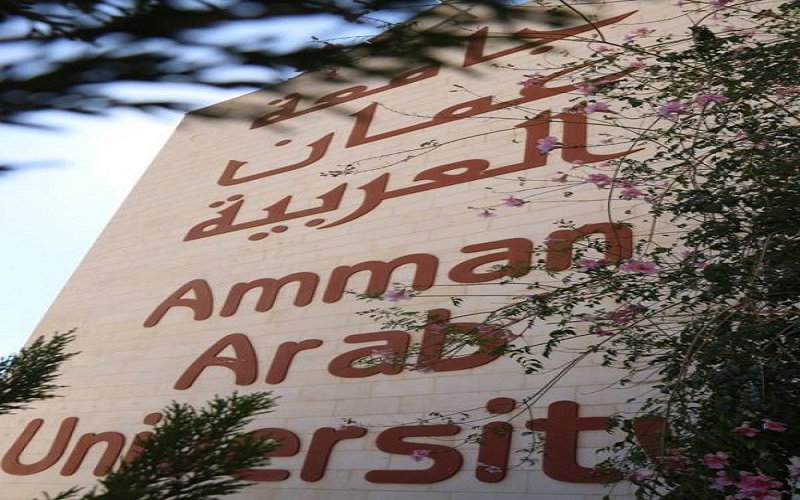 “عمان العربية” تستقبل طلبتها الجدد بتخصصات