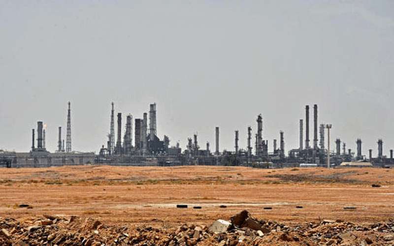 السعودية ترفع أسعار النفط المورد إلى