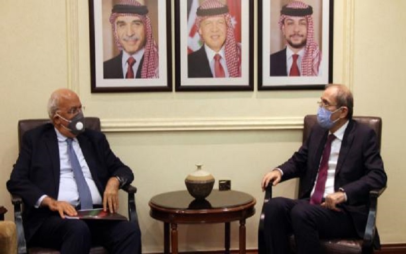 الملك يوجه عبر الصفدي بتوفير أي