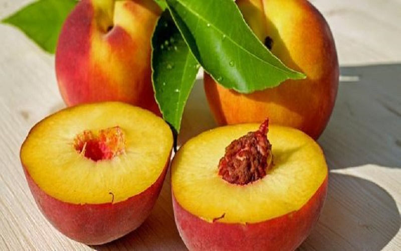 لسبب سيدهشك.. تناول الدراق بشكل يومي