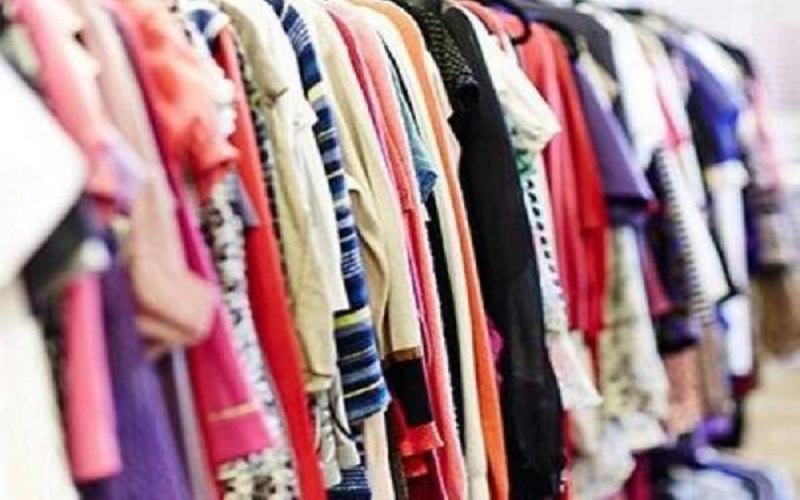 تجار الألبسة تطالب بقرارات تضمن التوازن
