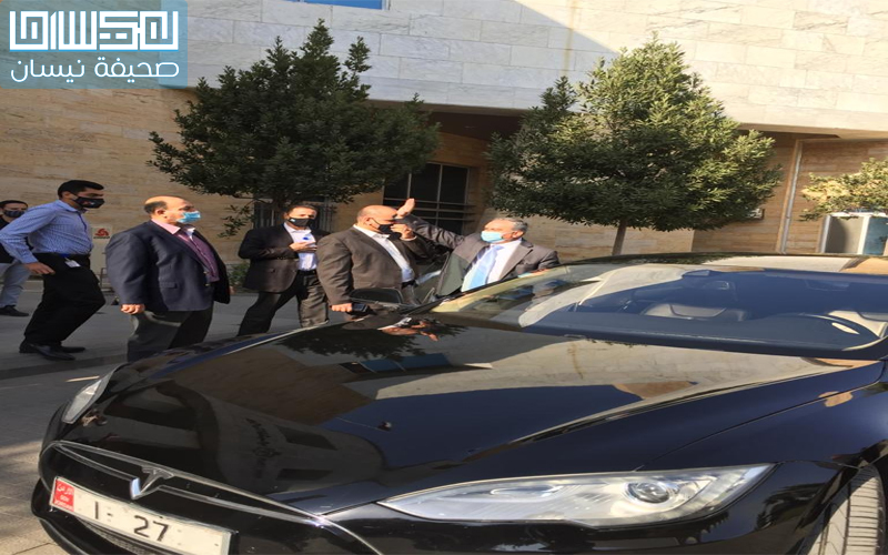 بالصور.. بريزات مودعا زملاءه في الشباب