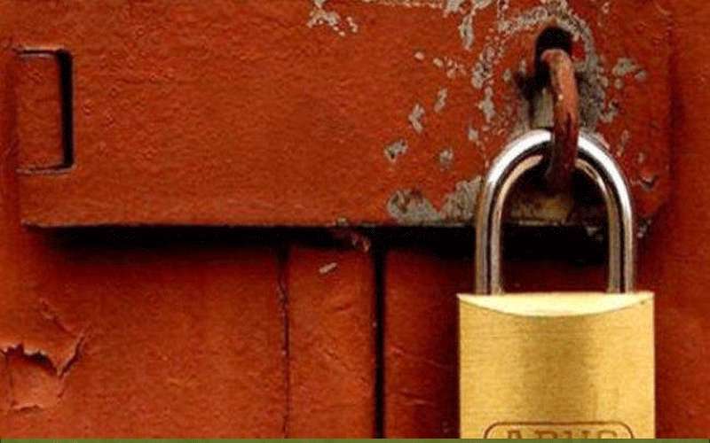 إغلاق مصنع بعنجرة بعد إصابة بكورونا