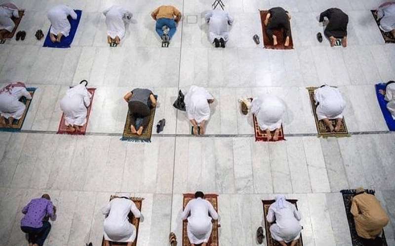 المسجد الحرام يستقبل المصلين بعد 7