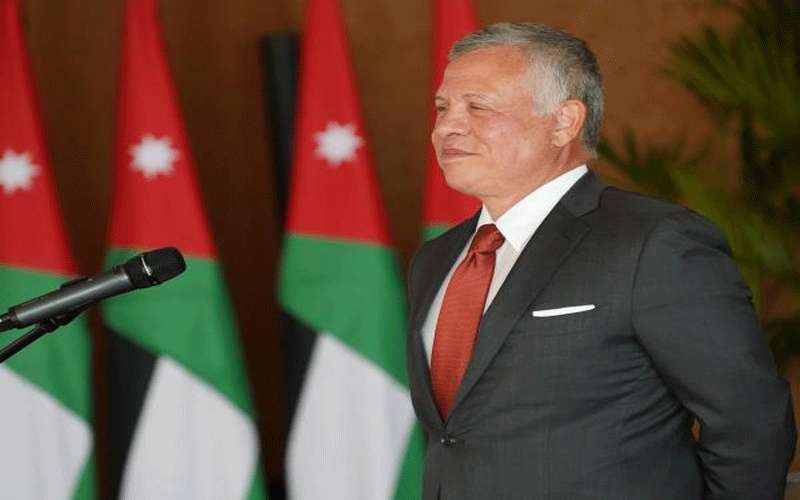 الملك يتقبل اوراق اعتماد سفراء دول