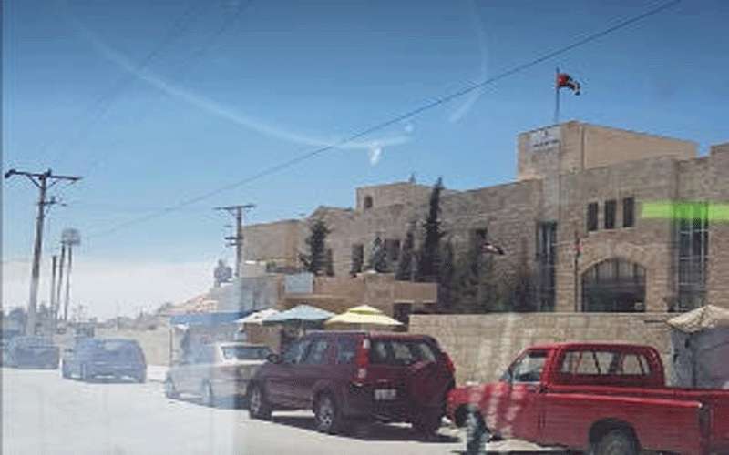 إغلاق دائرة اراضي المفرق بسبب بكورونا