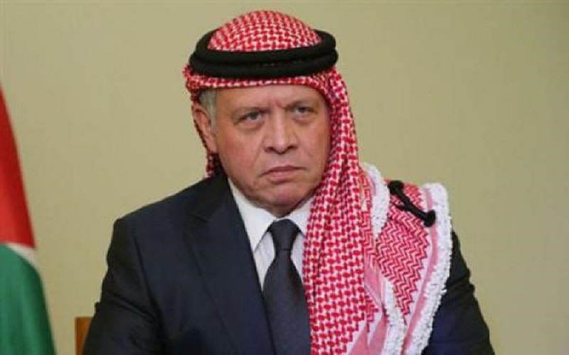 الملك يعزي خادم الحرمين الشريفين بوفاة