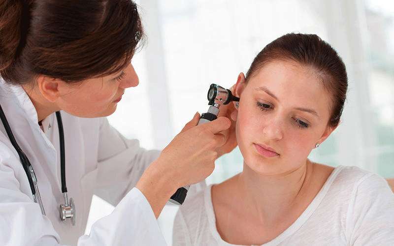 فيروس كورونا قد يضرب السمع نهائيا