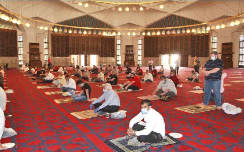 الحياري يدعو المصلين للتجاوب مع ما