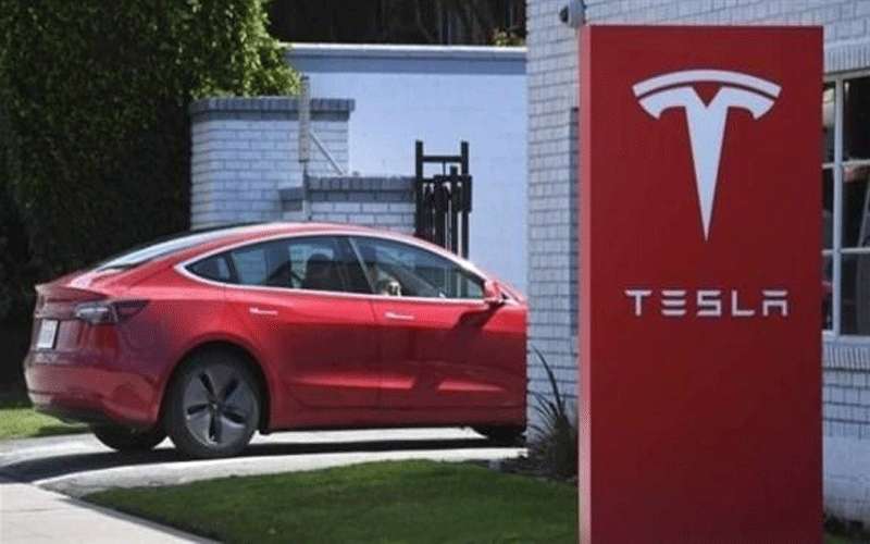 تيسلا تستدعي 50 ألف سيارة