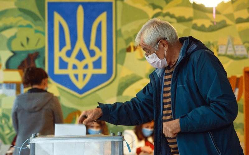 أوكرانيا تعود إلى طريق الانقسام والاضطراب