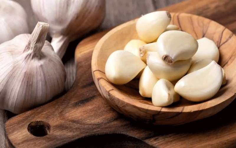 الإكثار من تناول الثوم يسبب أمراض