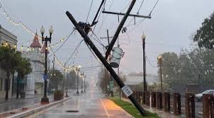 الإعصار زيتا يتسبب في مقتل 6