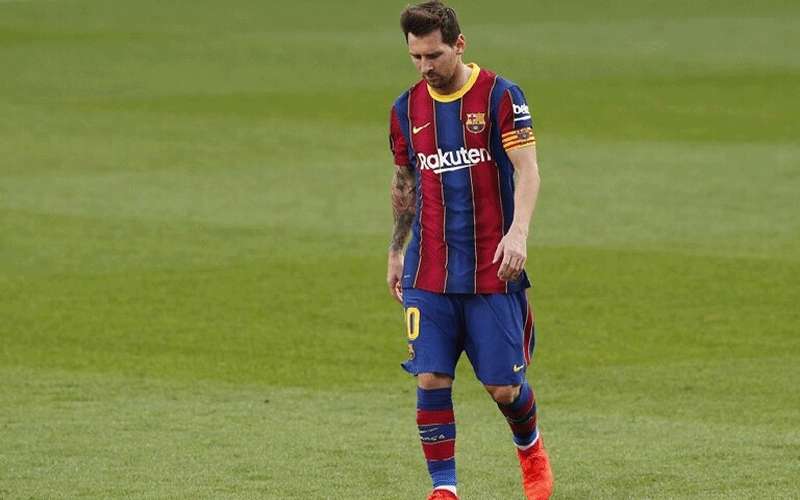 كشف موقف ميسي من الرحيل عن