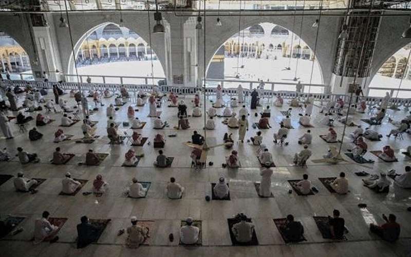 السعودية تتيح خدمة شراء برامج العمرة