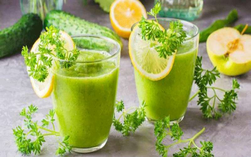 فوائد مذهلة لـ عصير البقدونس والليمون