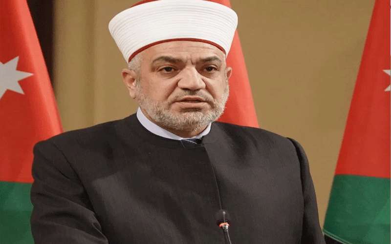 من الخلايلة الى الائمة والوعاظ -