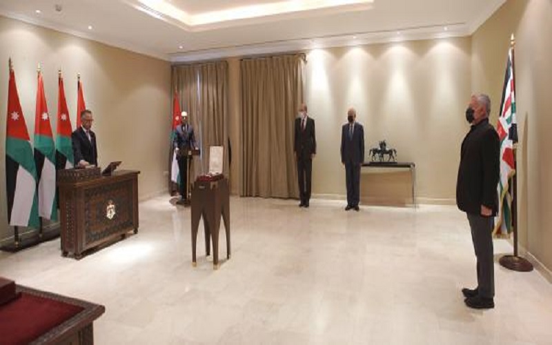 السفراء الشوابكة والردايدة والمجالي يؤدون اليمين