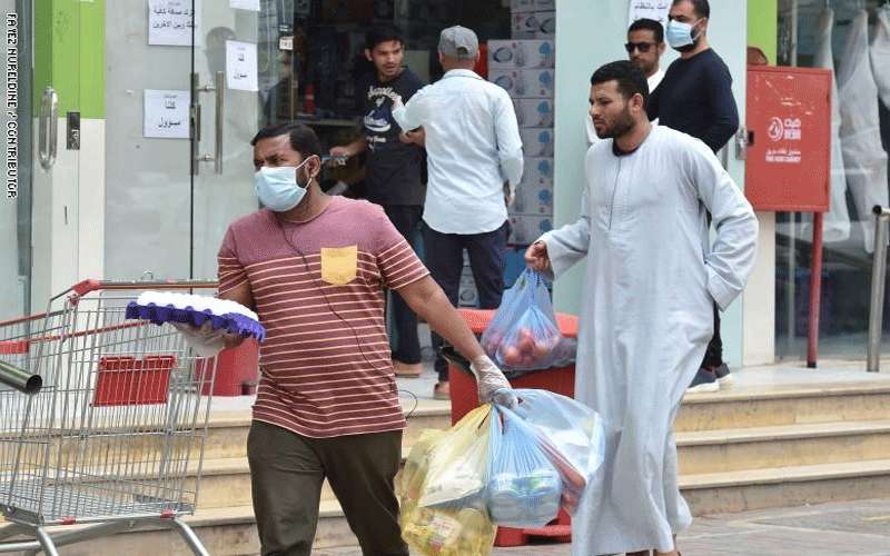 السعودية: سنخفف القيود التعاقدية للعمال الوافدين