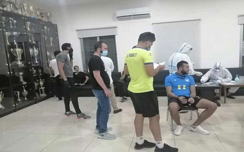 45 إصابة كورونا بدوري الكرة