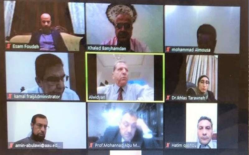 رئيس عمان العربية يحض طلبة الماجستير