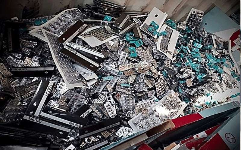 احباط تهريب لوازم أراجيل وسجائر الكترونية