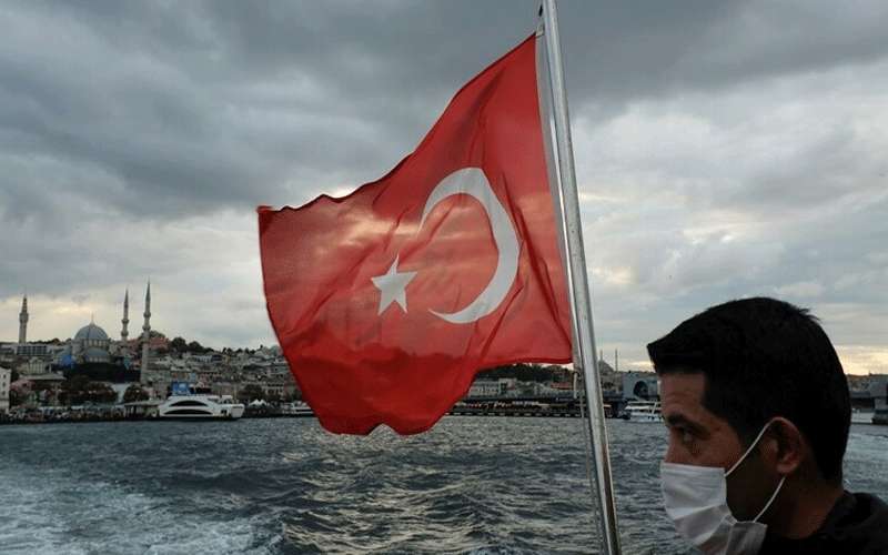 تركيا تجري أول تجربة للقاح محلي