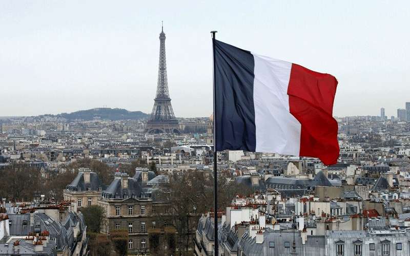 من بعد تصريحات ماكرون.. باريس تدرس