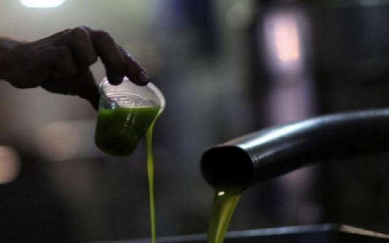 إستثناء مزارعي الزيتون والمعاصر من الحظر