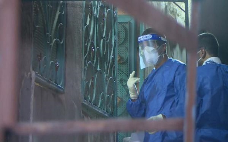 عدد المصابين بكورونا المعزولين منزليا اكثر