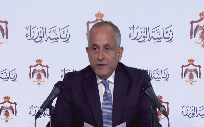 العايد: التراجع عن القرارات شجاعة