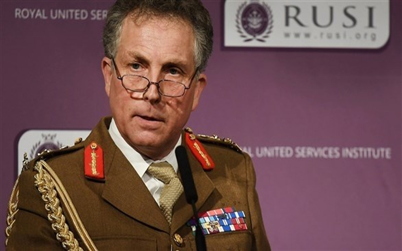 قائد الجيش البريطاني يحذر من اندلاع