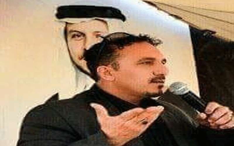 أوراق تحت الضوء