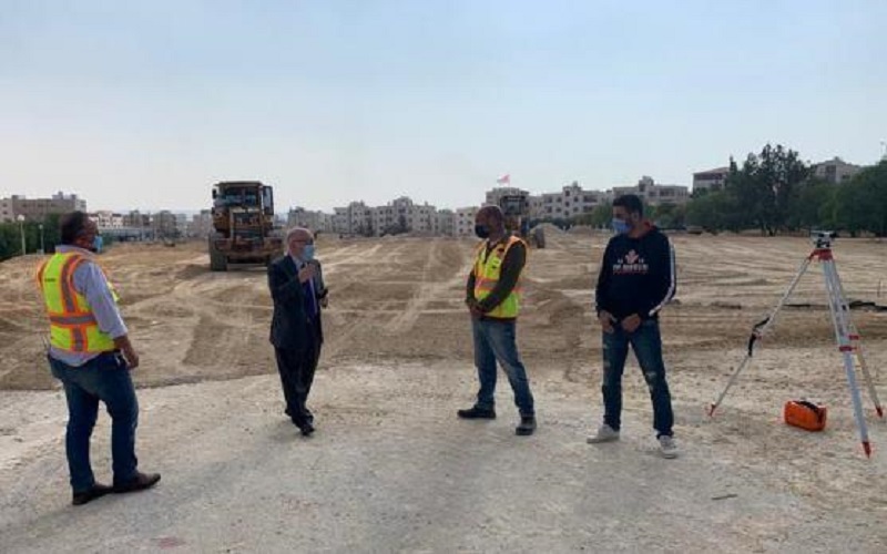 وزير الأشغال يتفقد المشافي الميدانية